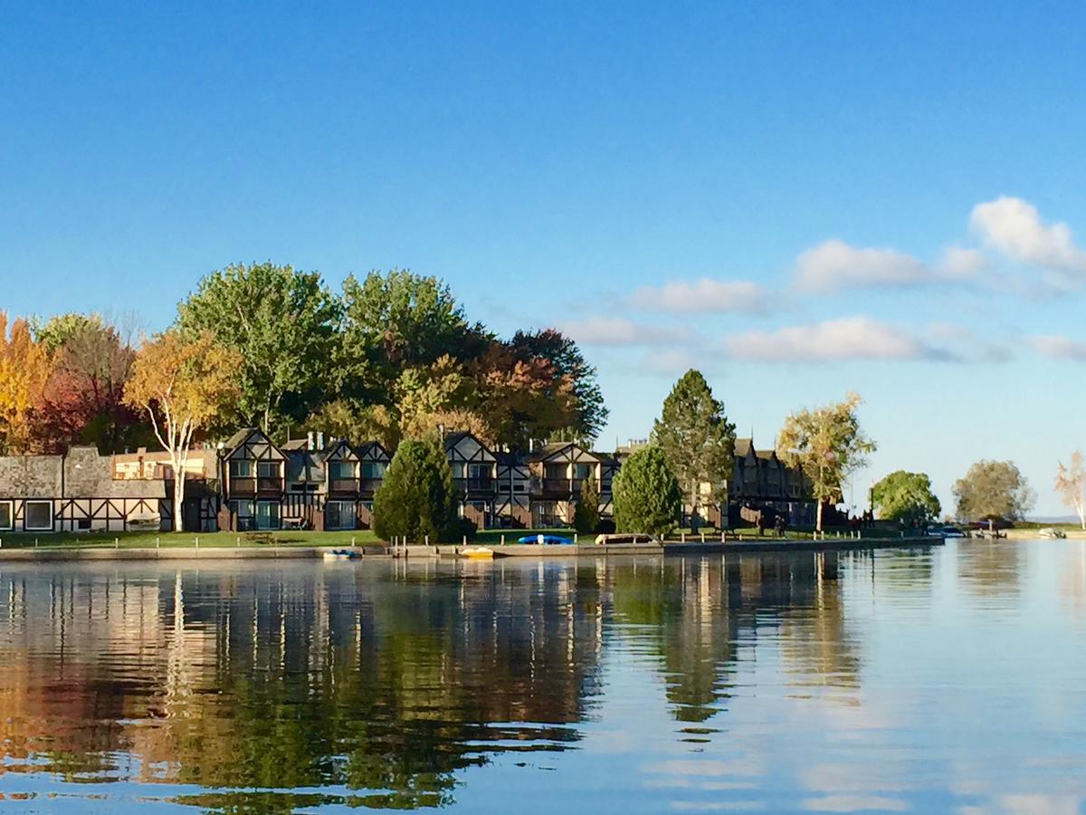 Lagoon Harbour Resort & Hotel Orillia Bagian luar foto